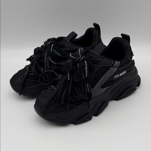 Steve Madden Women's Black Chunky Lace-Up Sneakers
